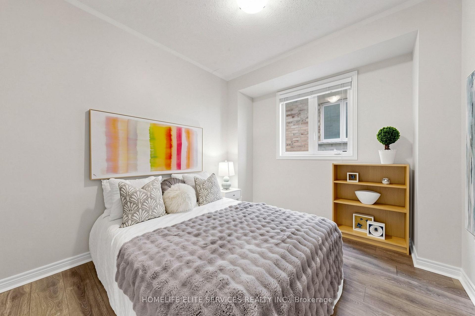 Photo 5 of 8 Beckett Avenue, Markham, Berczy — HOMEH