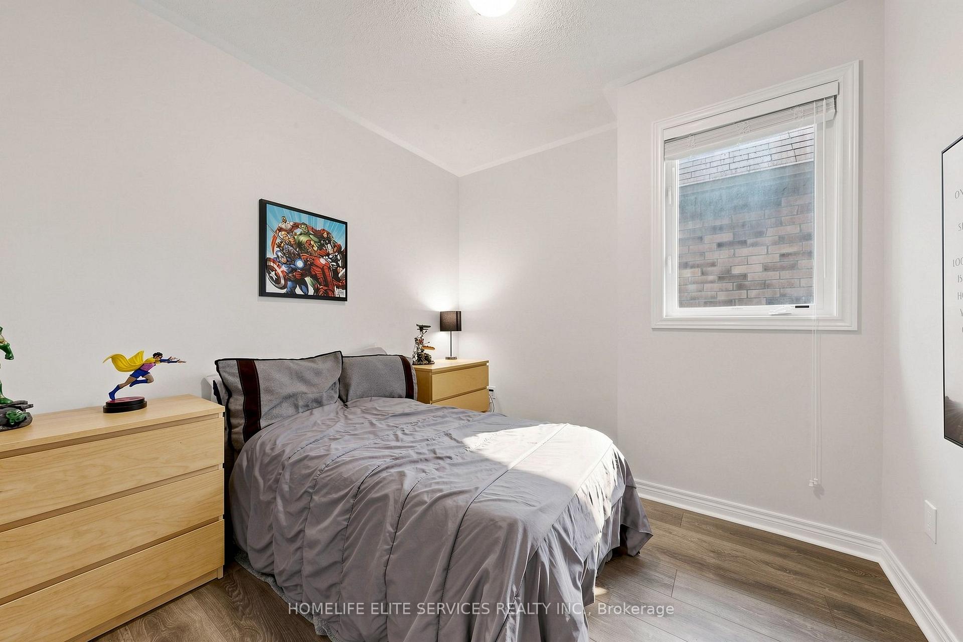 Photo 10 of 8 Beckett Avenue, Markham, Berczy — HOMEH