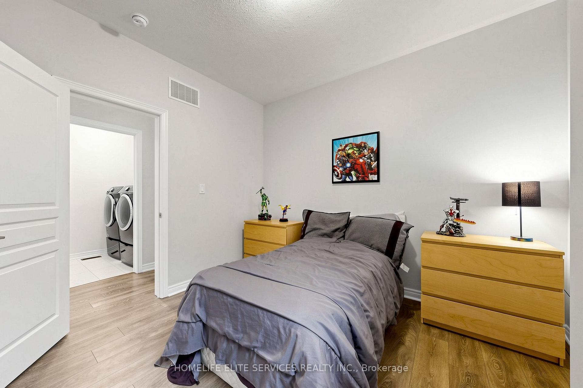 Photo 11 of 8 Beckett Avenue, Markham, Berczy — HOMEH