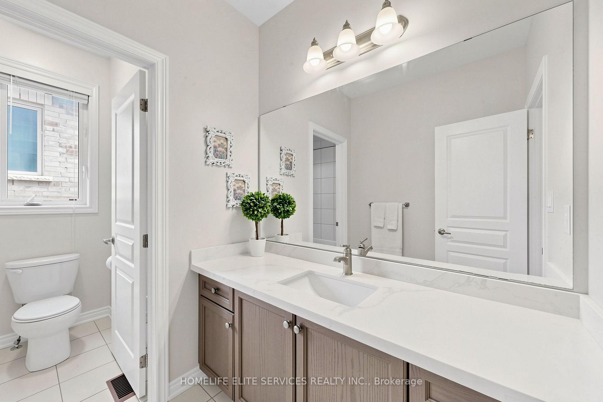 Photo 13 of 8 Beckett Avenue, Markham, Berczy — HOMEH