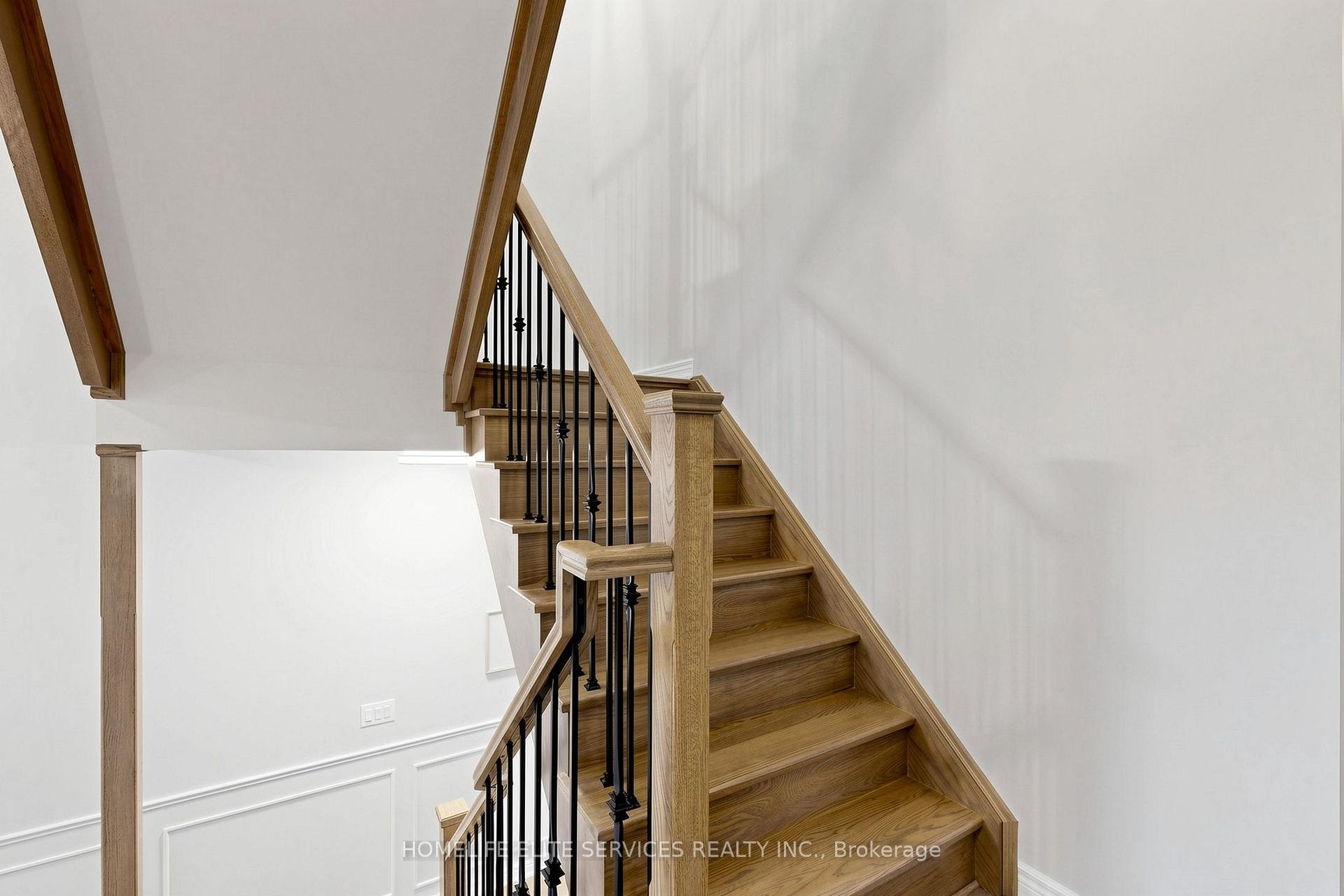 Photo 16 of 8 Beckett Avenue, Markham, Berczy — HOMEH