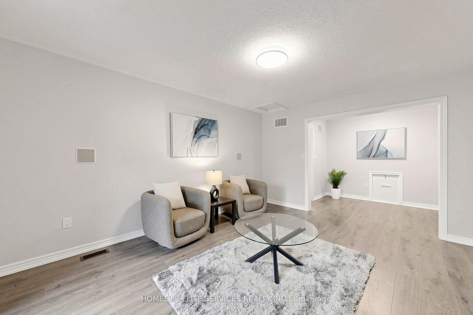 Photo 19 of 8 Beckett Avenue, Markham, Berczy — HOMEH