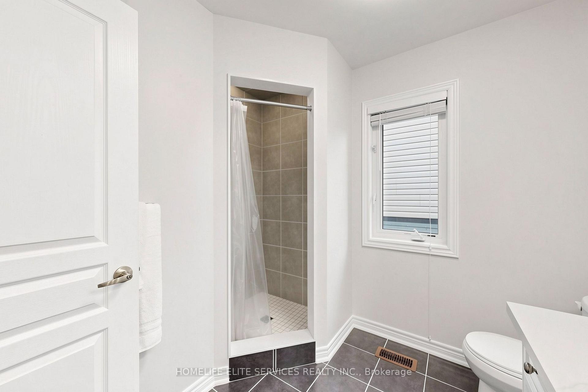 Photo 24 of 8 Beckett Avenue, Markham, Berczy — HOMEH