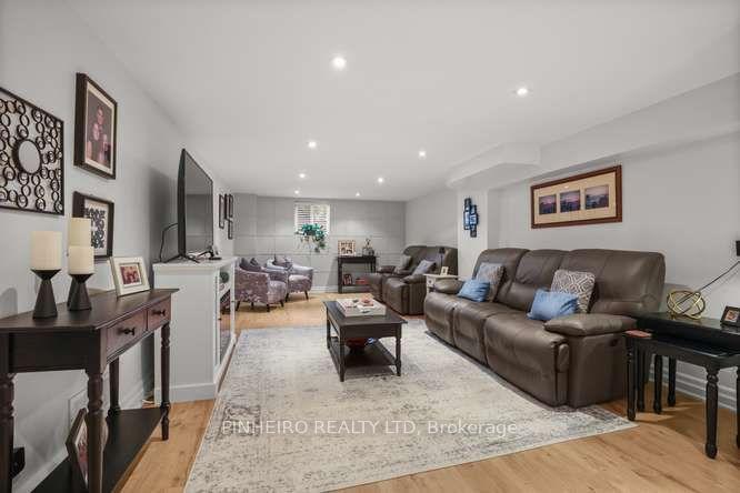 Photo 28 of 218 Tarbart Terrace, London, North P — HOMEH