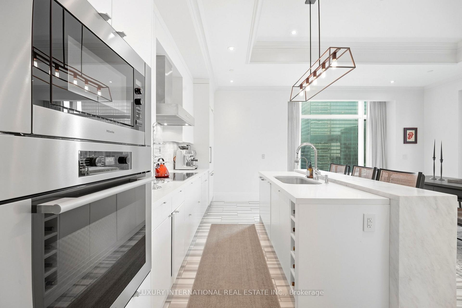 Photo 9 of Unit 4205, 311 Bay Street, Toronto, Bay Street Corridor — HOMEH
