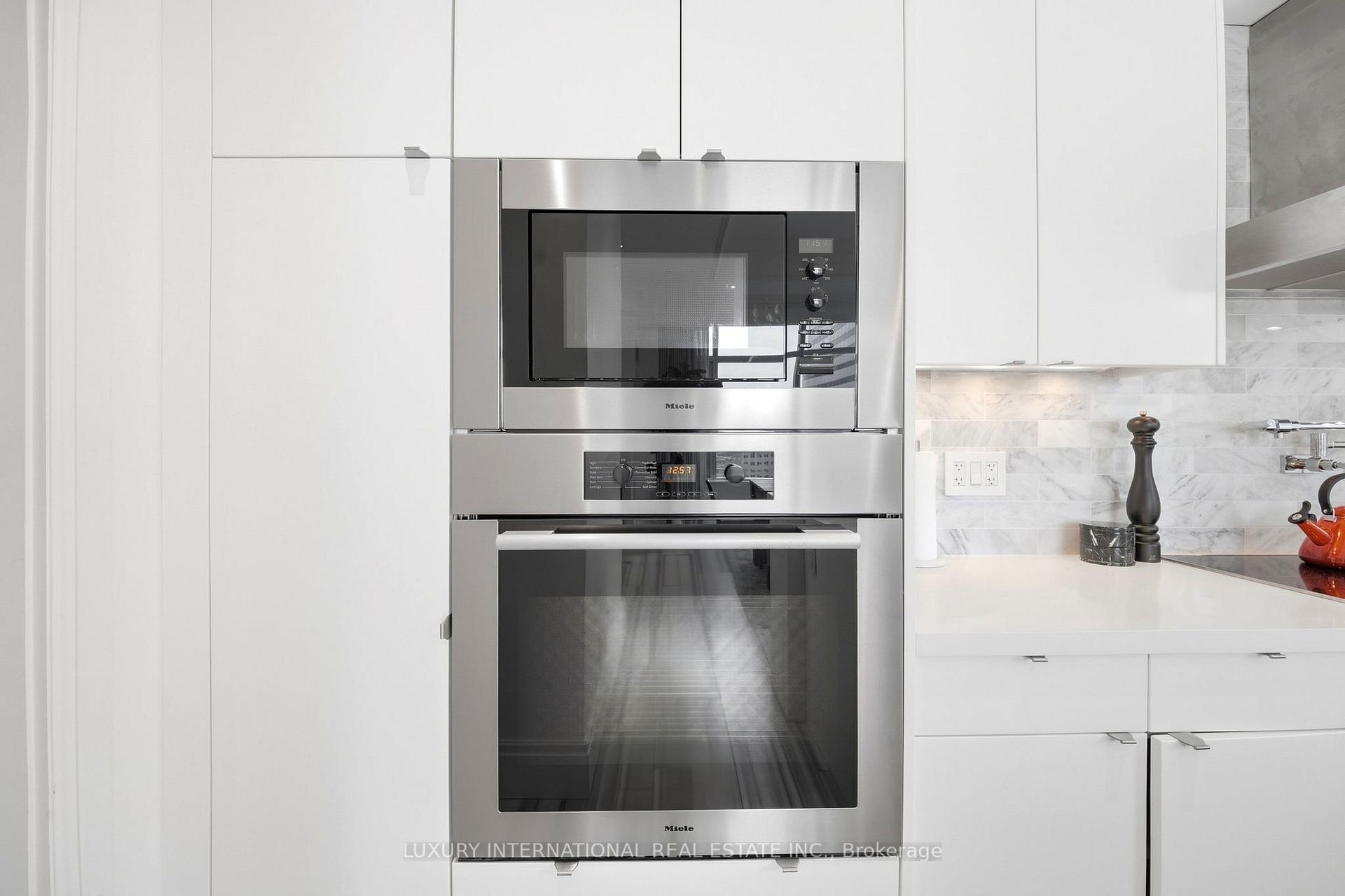 Photo 15 of Unit 4205, 311 Bay Street, Toronto, Bay Street Corridor — HOMEH