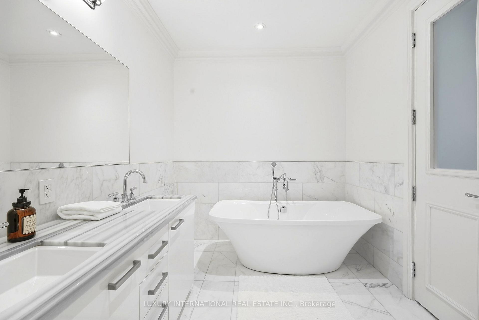 Photo 22 of Unit 4205, 311 Bay Street, Toronto, Bay Street Corridor — HOMEH