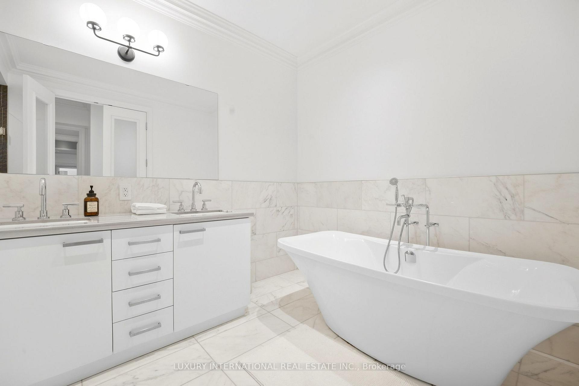 Photo 27 of Unit 4205, 311 Bay Street, Toronto, Bay Street Corridor — HOMEH