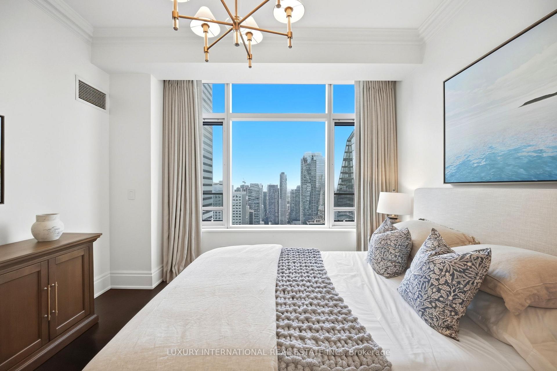 Photo 32 of Unit 4205, 311 Bay Street, Toronto, Bay Street Corridor — HOMEH
