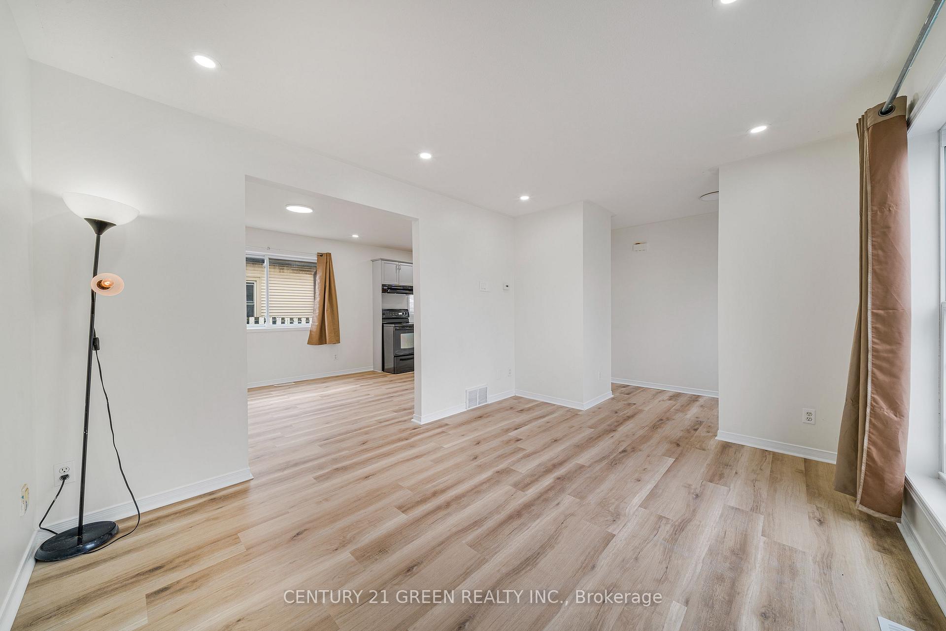 Photo 20 of 132 Carlton Street, St. Catharines, Downtown — HOMEH