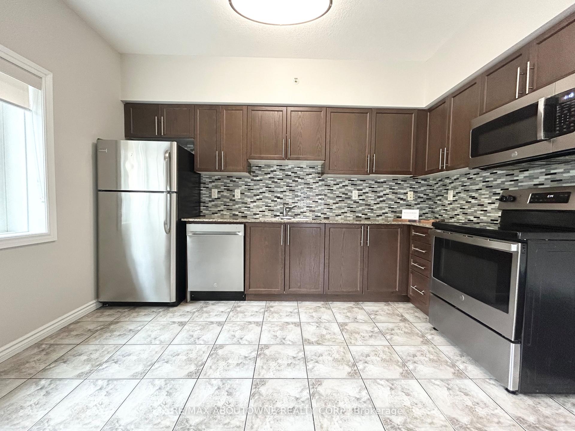 Photo 7 of Unit 102, 7 Rittenhouse Road, Kitchener, Country Hills West — HOMEH