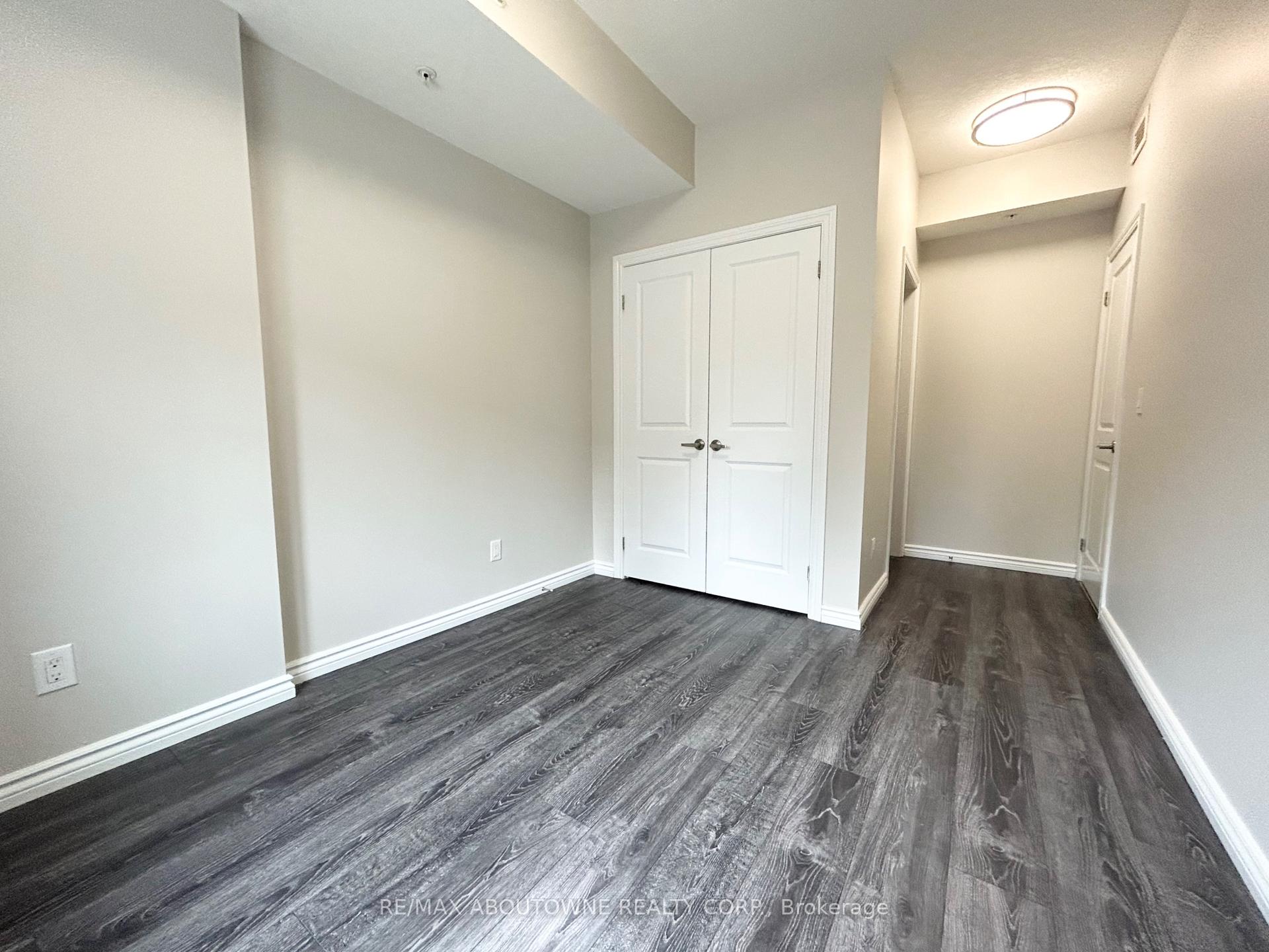 Photo 13 of Unit 102, 7 Rittenhouse Road, Kitchener, Country Hills West — HOMEH