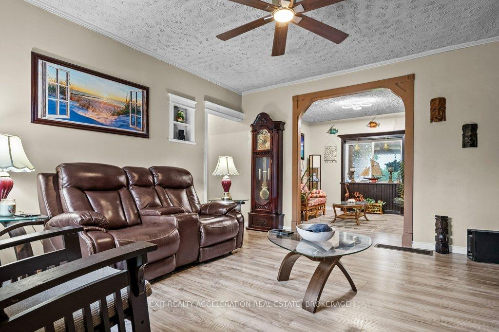 Photo 5 of 108 Dundas Street, Deseronto, Deseronto (Town) — HOMEH