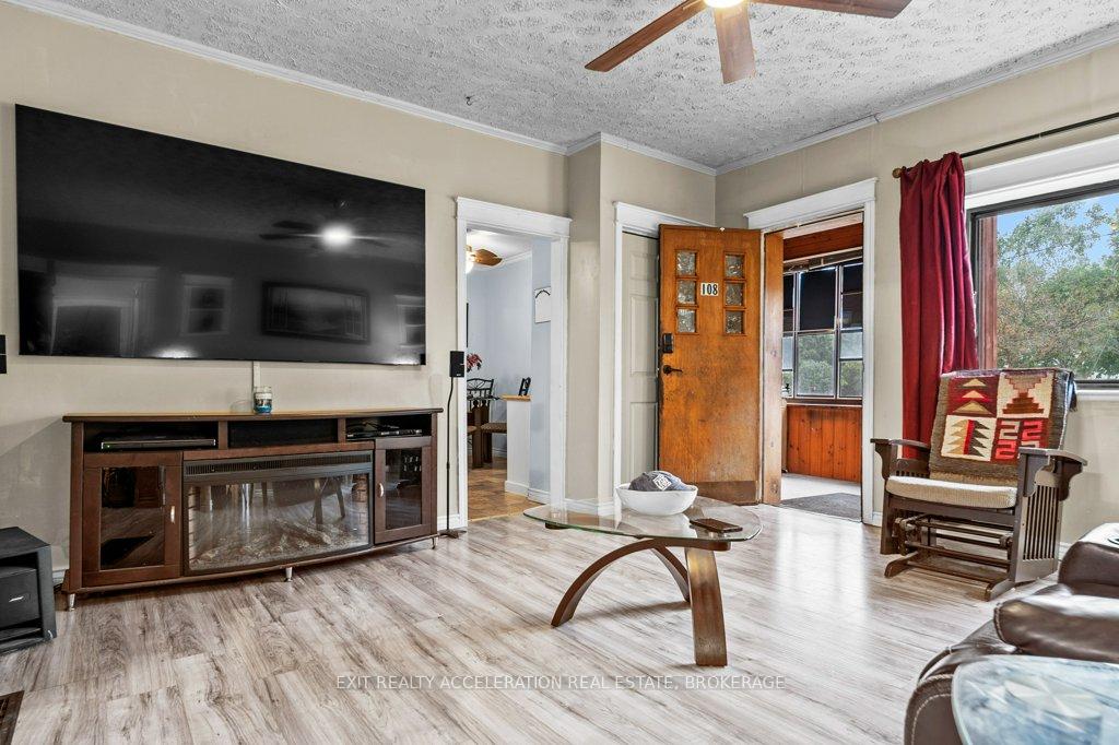 Photo 7 of 108 Dundas Street, Deseronto, Deseronto (Town) — HOMEH