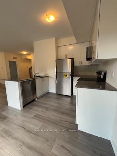 Photo 4 of Unit 902, 1695 Dersan Street, Pickering, Duffin Heights — HOMEH
