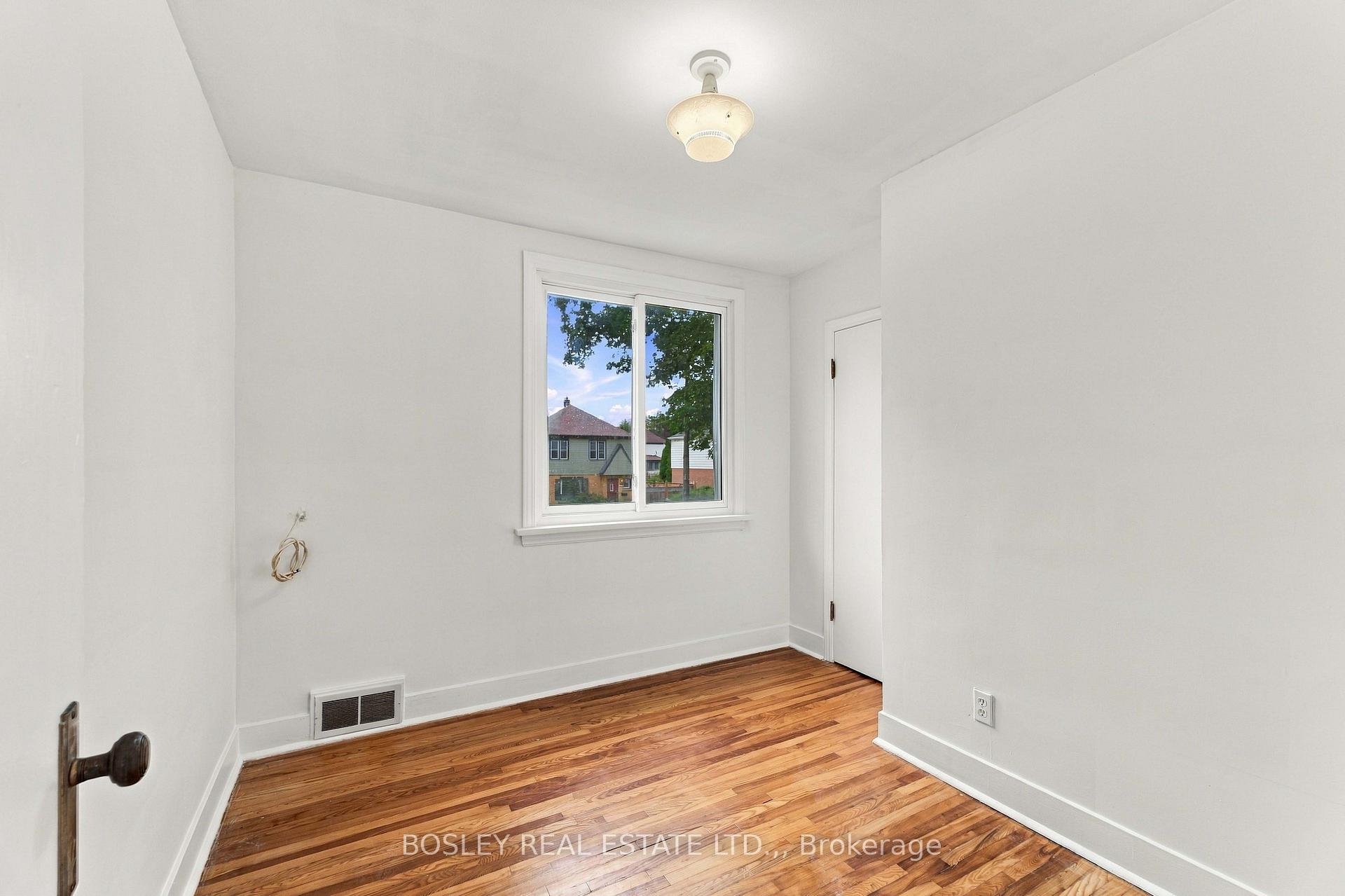 Photo 13 of 5663 Morse Avenue, Niagara Falls, Hospital — HOMEH