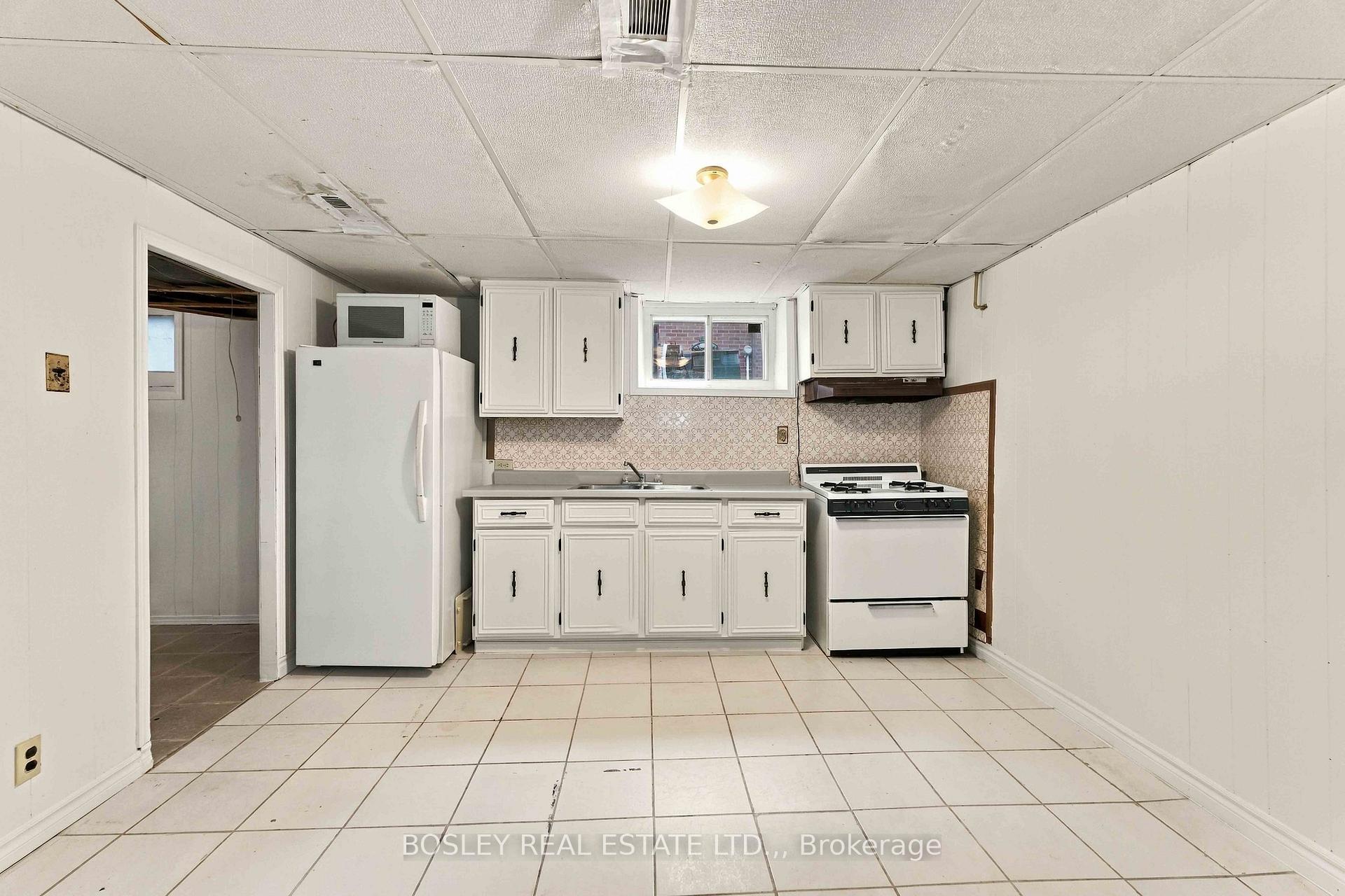 Photo 19 of 5663 Morse Avenue, Niagara Falls, Hospital — HOMEH