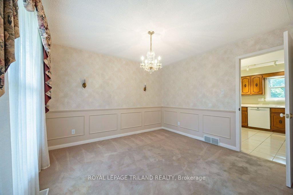 Photo 6 of 44 Spencer Crescent, London, North G — HOMEH