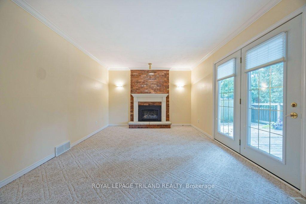 Photo 19 of 44 Spencer Crescent, London, North G — HOMEH