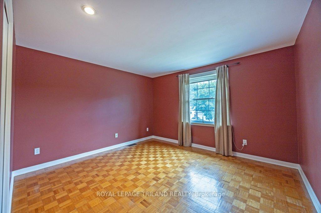 Photo 26 of 44 Spencer Crescent, London, North G — HOMEH