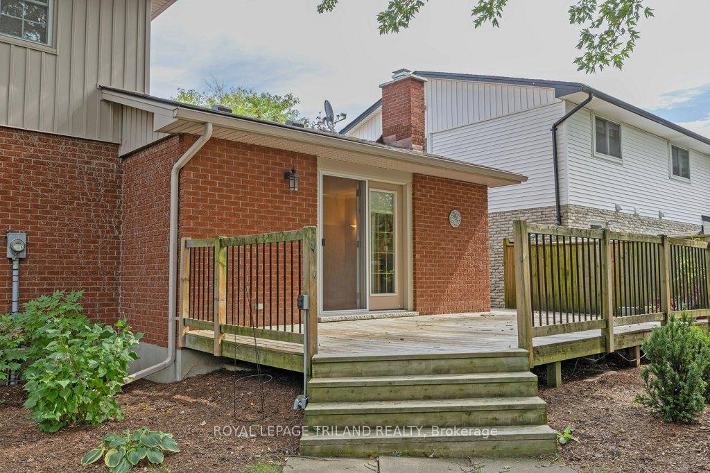 Photo 34 of 44 Spencer Crescent, London, North G — HOMEH