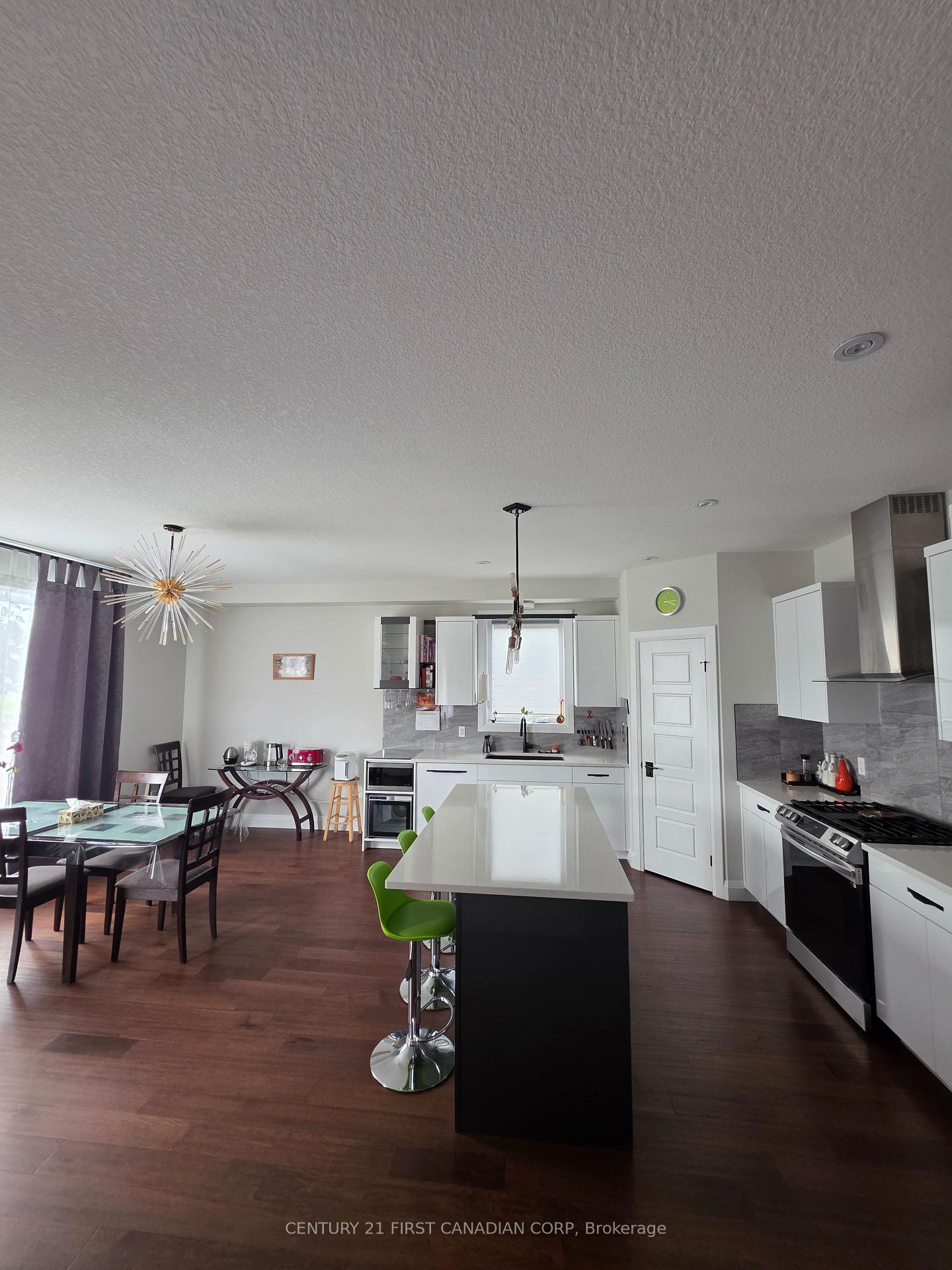Photo 8 of 4 McNeil Street, Strathroy-Caradoc, Mount Brydges — HOMEH