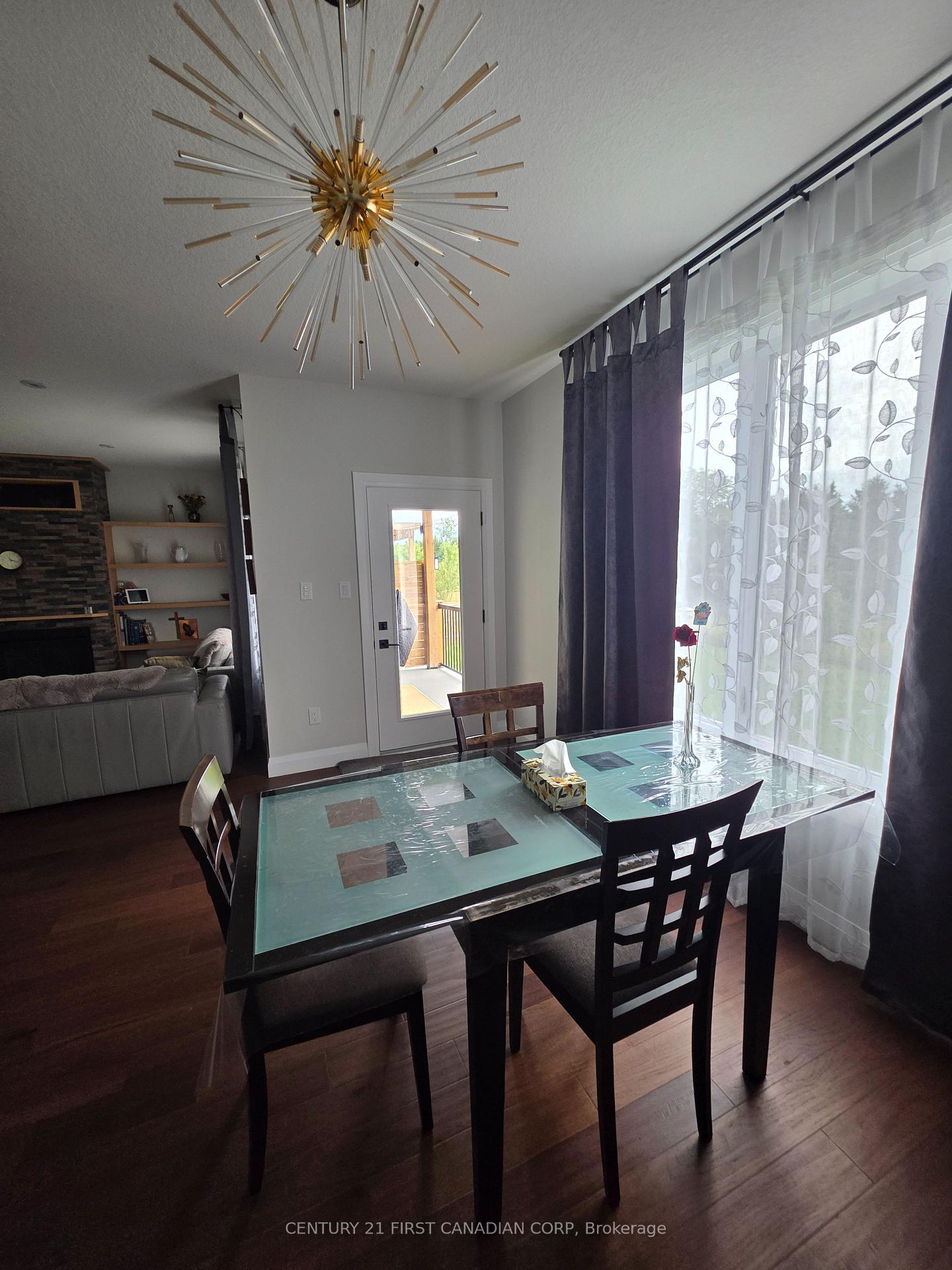 Photo 9 of 4 McNeil Street, Strathroy-Caradoc, Mount Brydges — HOMEH