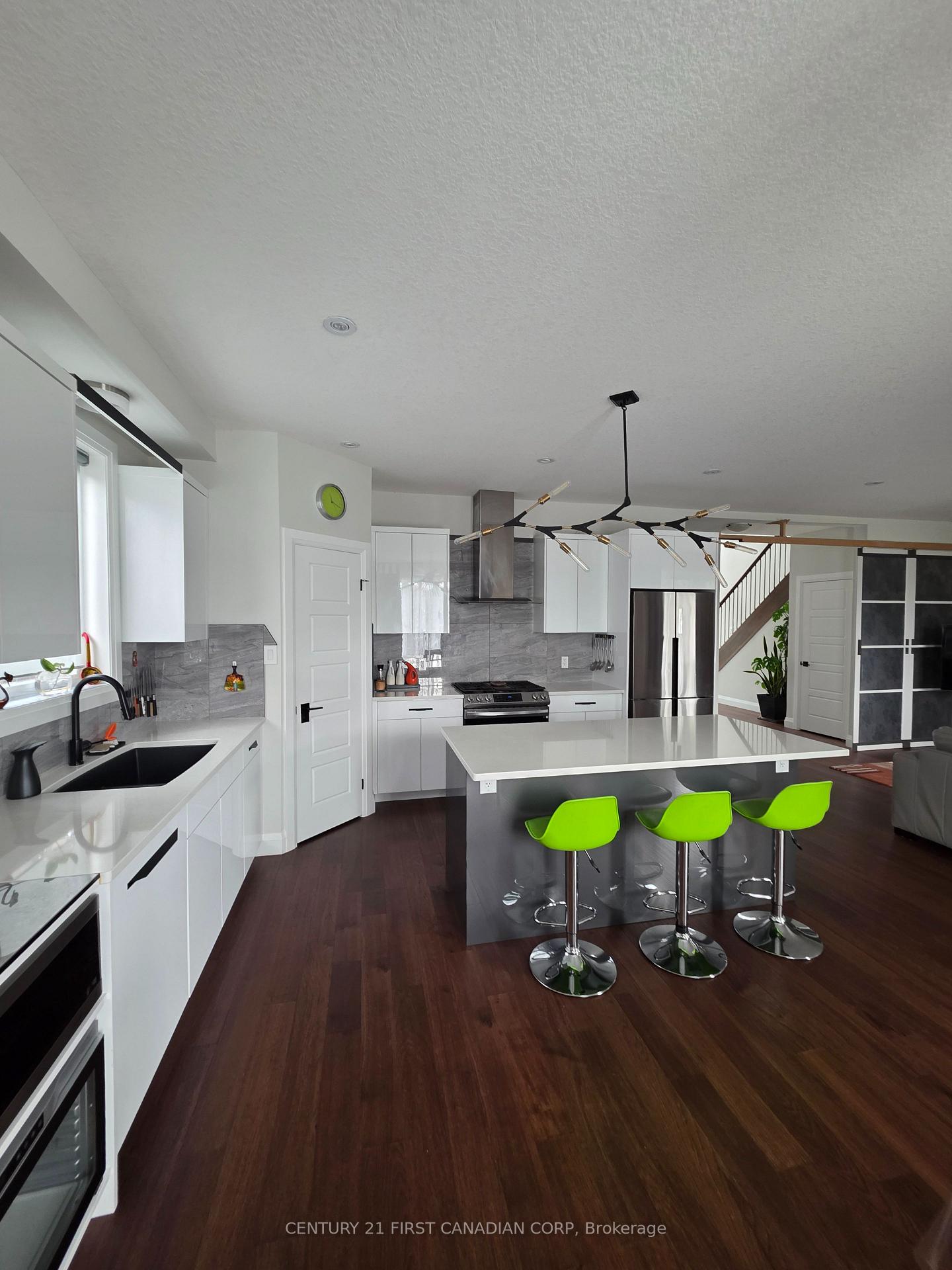Photo 15 of 4 McNeil Street, Strathroy-Caradoc, Mount Brydges — HOMEH