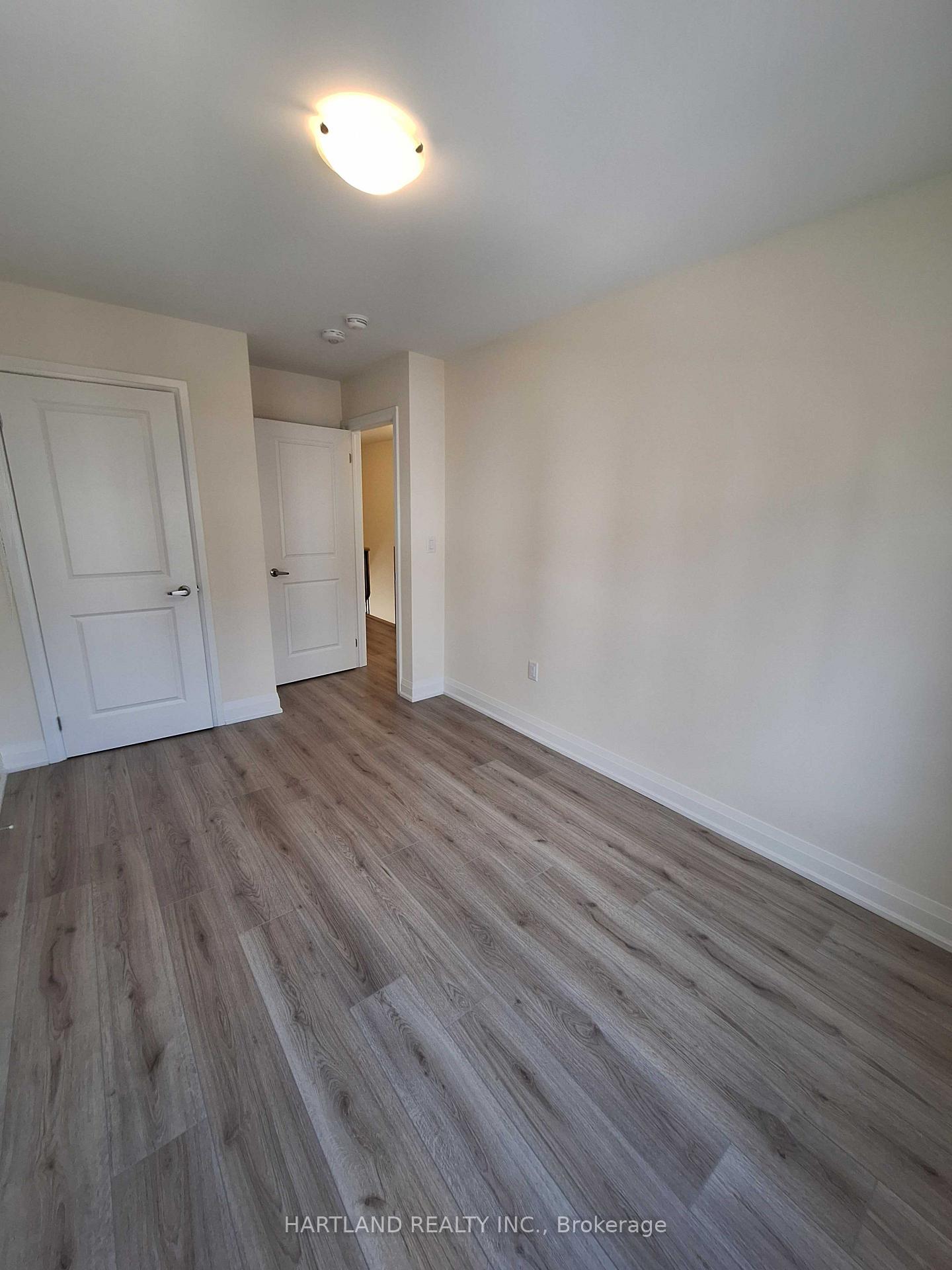 Photo of Unit 1205, 1695 Dersan Street