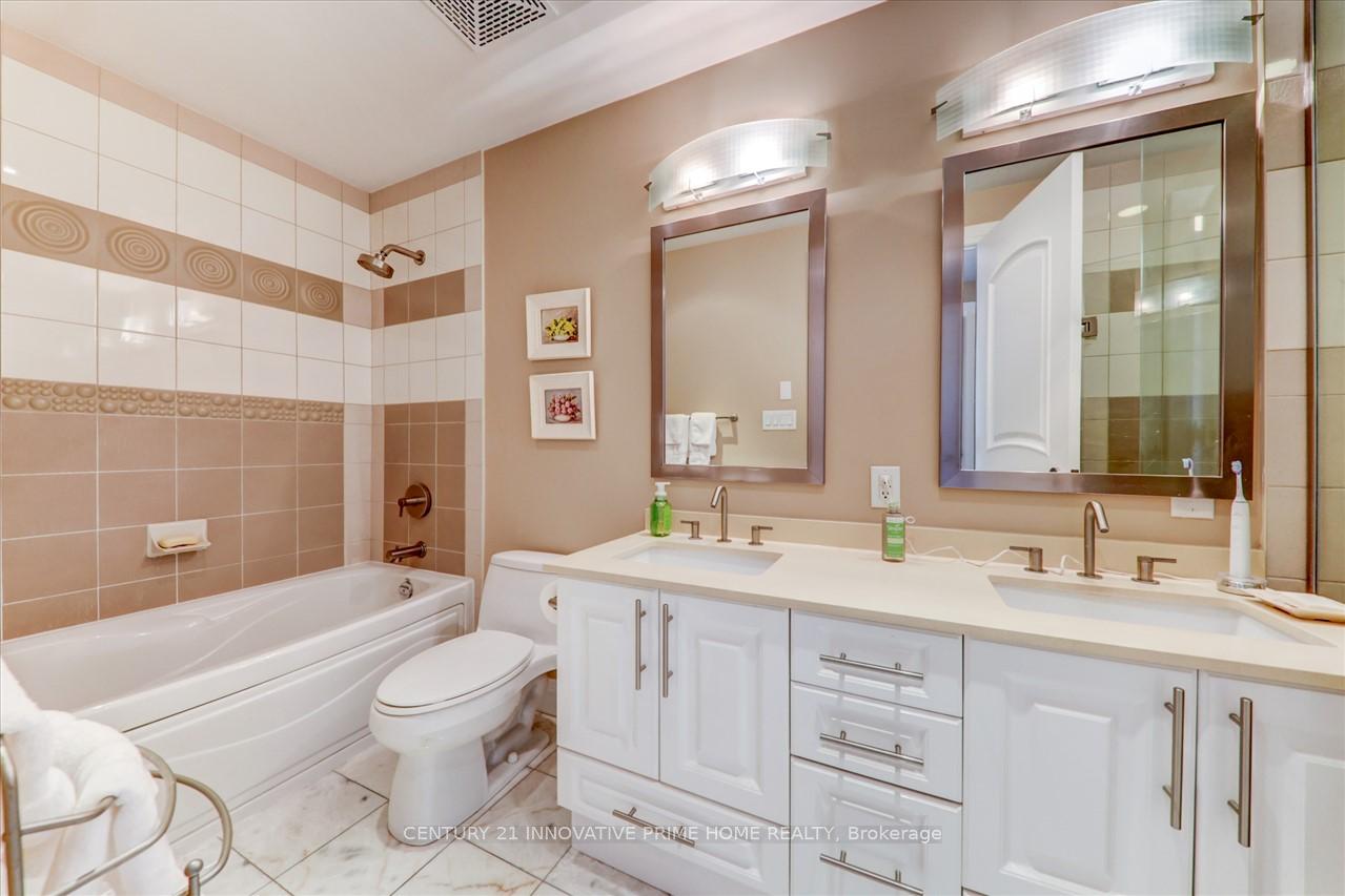 Photo 11 of Unit 4804, 16 Harbour Street, Toronto, Waterfront Communities — HOMEH
