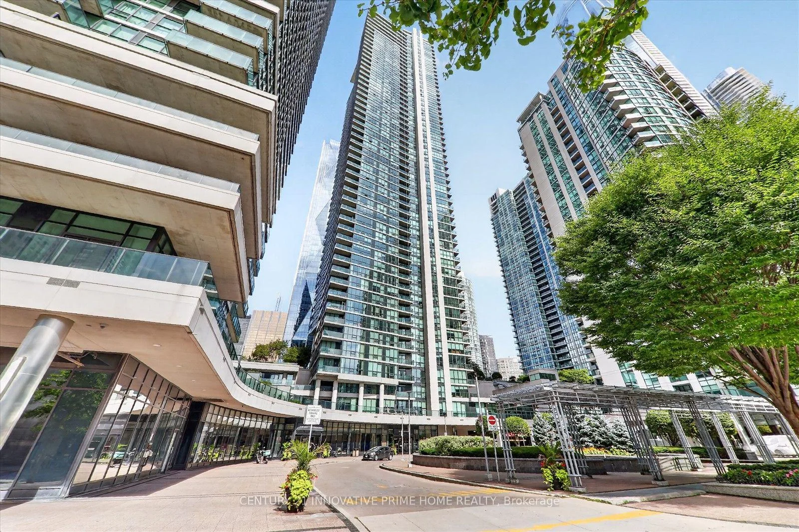 Photo 10 of Unit 4804, 16 Harbour Street, Toronto, Waterfront Communities — HOMEH