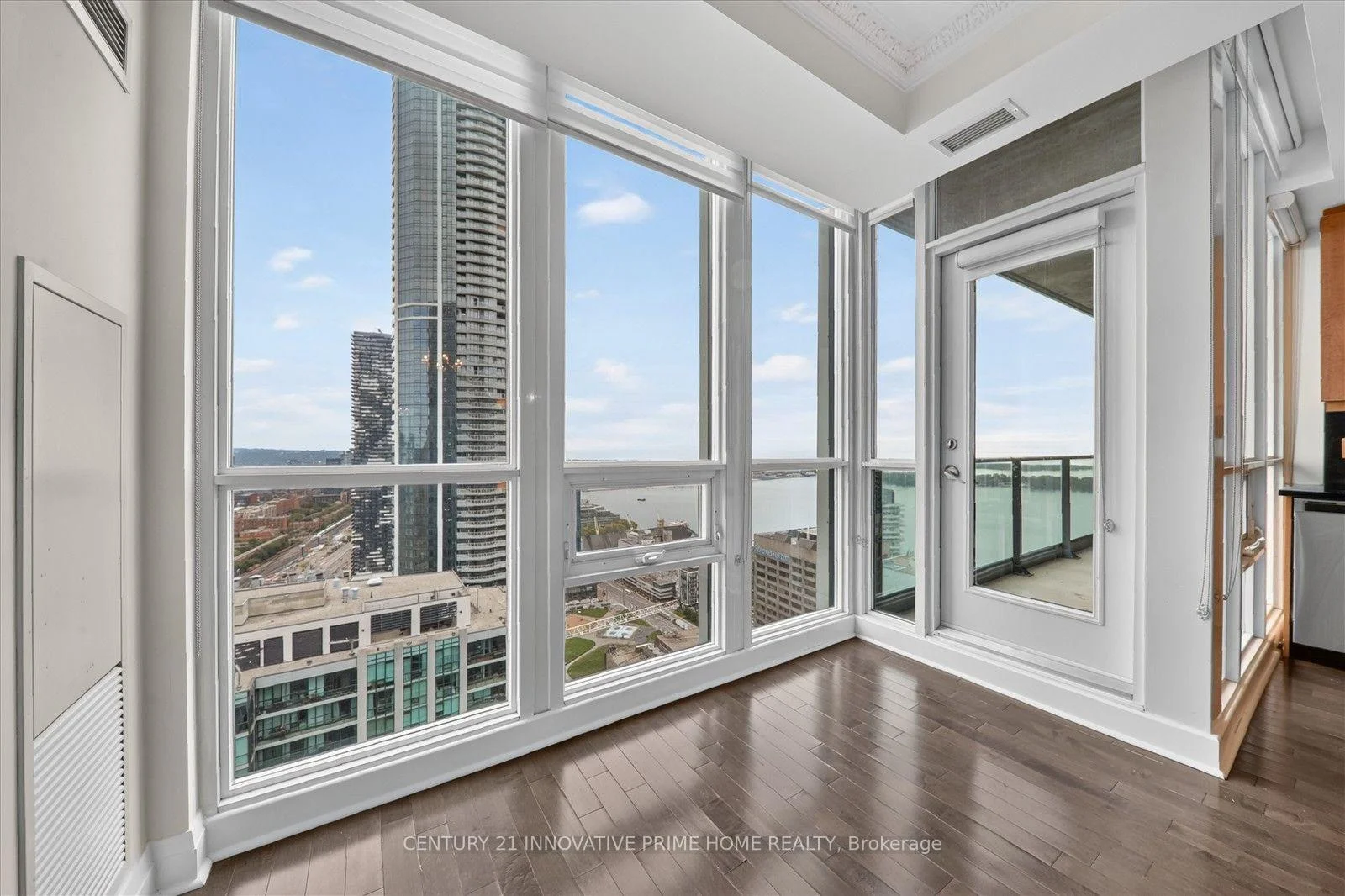 Photo 24 of Unit 4804, 16 Harbour Street, Toronto, Waterfront Communities — HOMEH