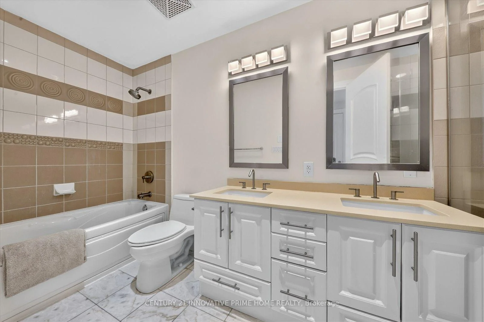 Photo 54 of Unit 4804, 16 Harbour Street, Toronto, Waterfront Communities — HOMEH