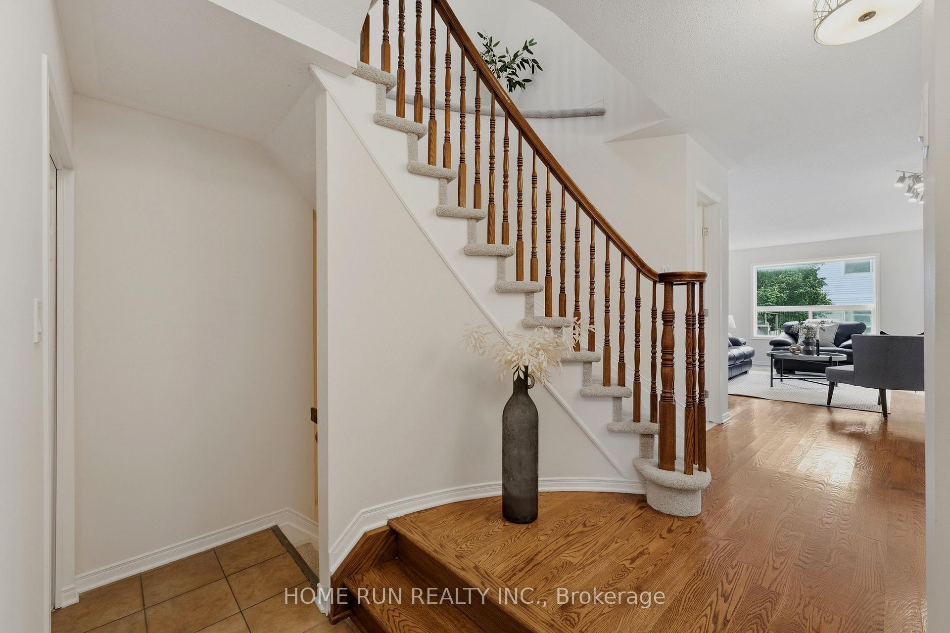 Photo 8 of 12 Angus Drive, Ottawa, Kanata - Katimavik — HOMEH