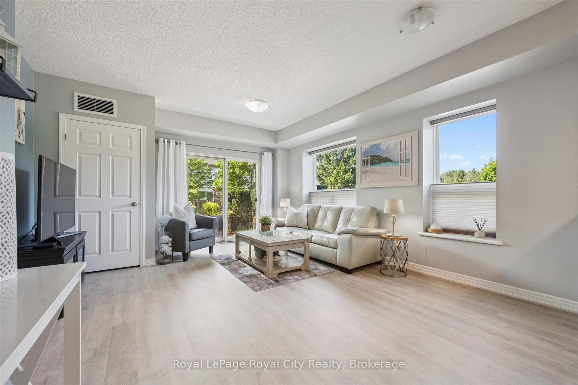 Photo 4 of Unit 101, 901 Paisley Drive, Guelph, Willow West/Sugarbush/West Acres — HOMEH