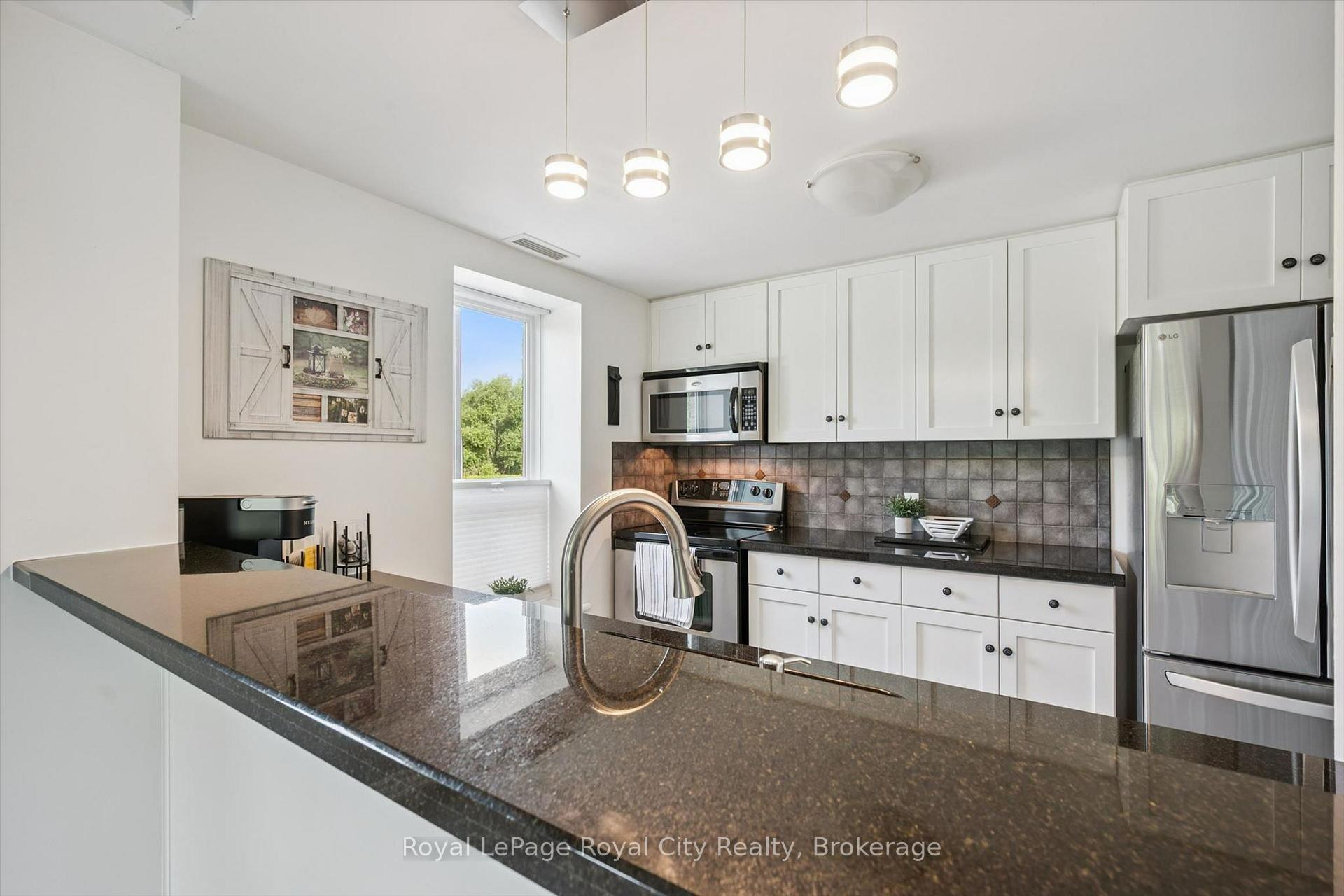 Photo 8 of Unit 101, 901 Paisley Drive, Guelph, Willow West/Sugarbush/West Acres — HOMEH