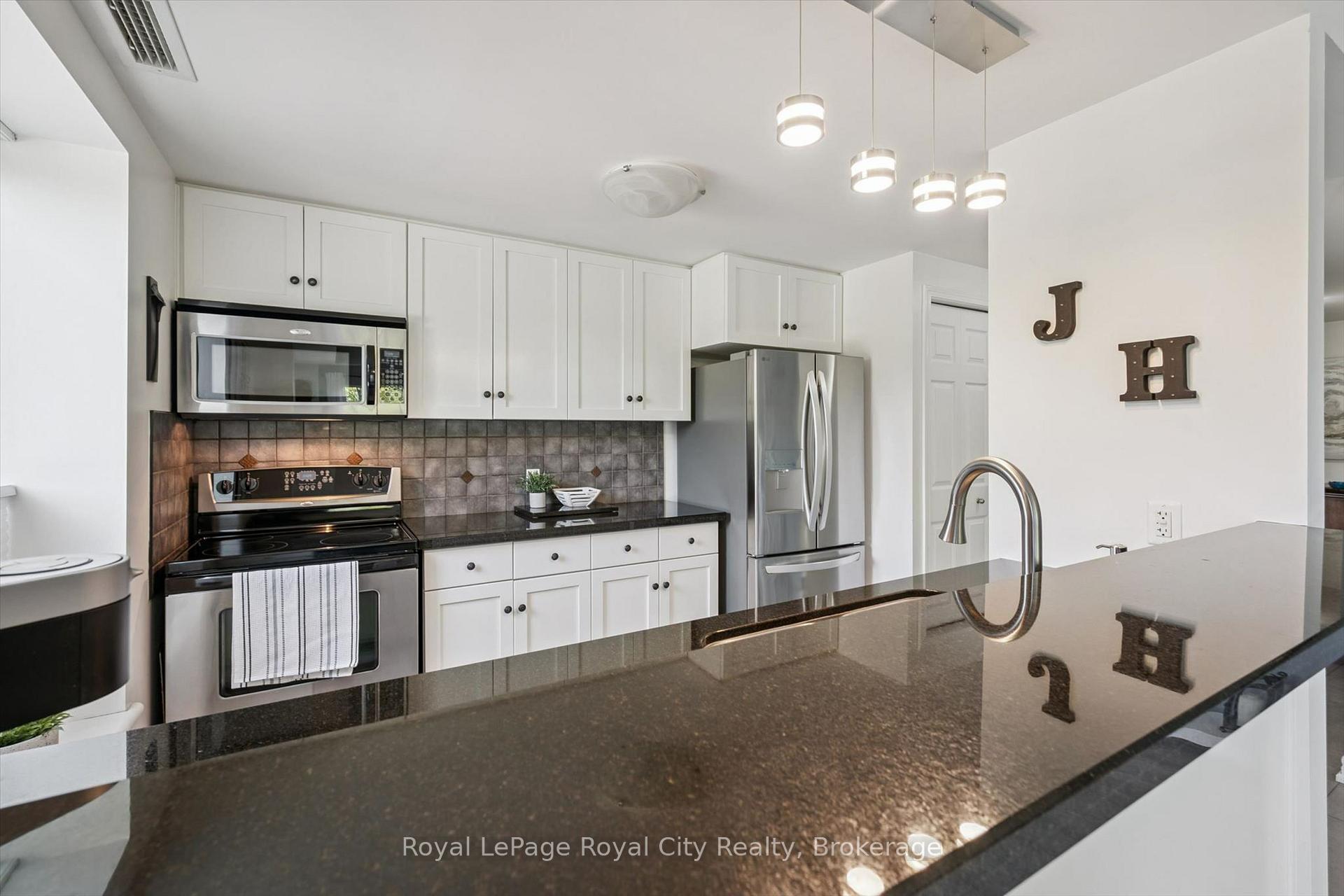 Photo 9 of Unit 101, 901 Paisley Drive, Guelph, Willow West/Sugarbush/West Acres — HOMEH