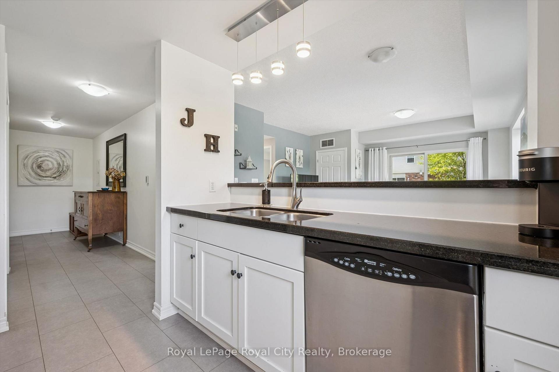 Photo 11 of Unit 101, 901 Paisley Drive, Guelph, Willow West/Sugarbush/West Acres — HOMEH