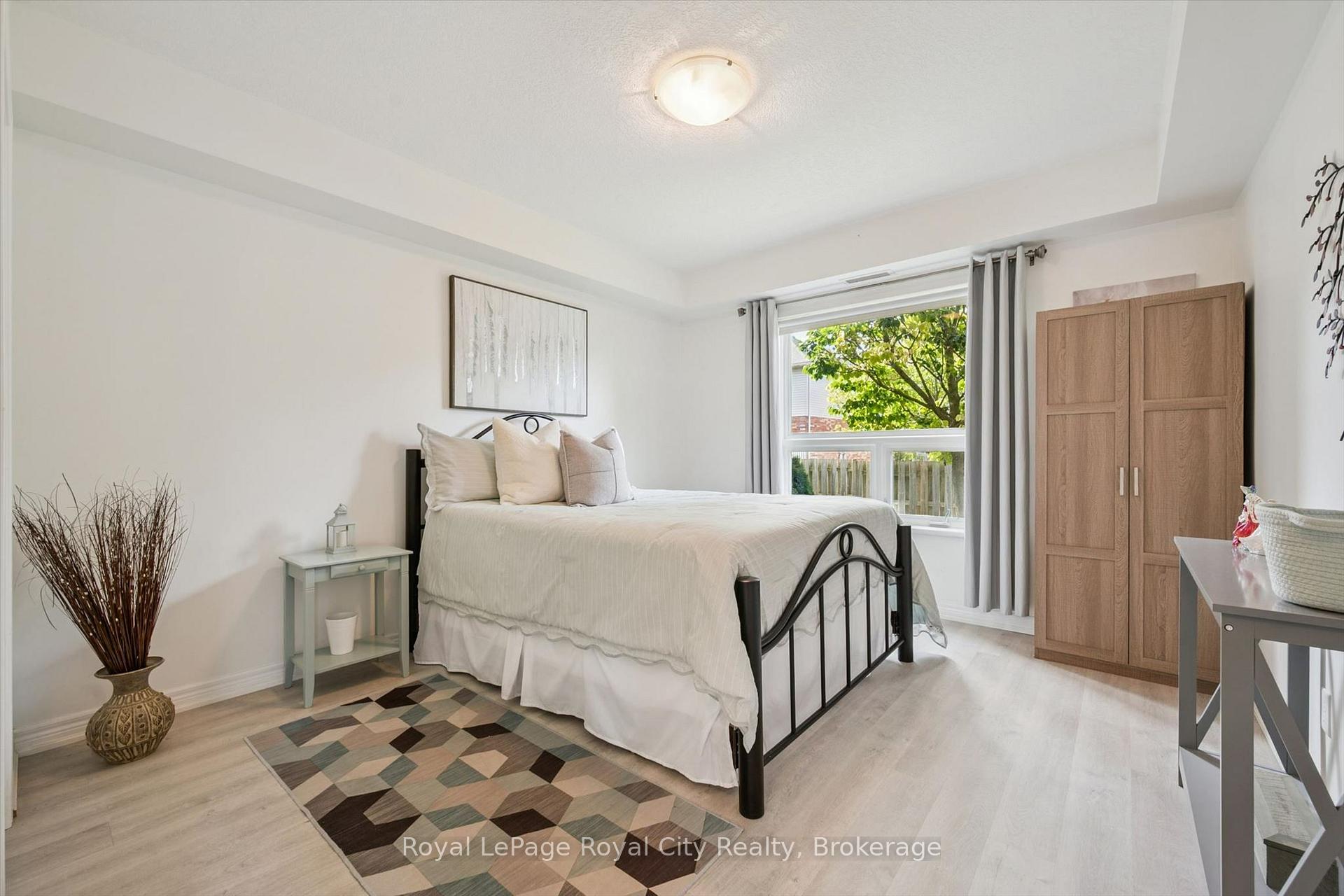 Photo 12 of Unit 101, 901 Paisley Drive, Guelph, Willow West/Sugarbush/West Acres — HOMEH