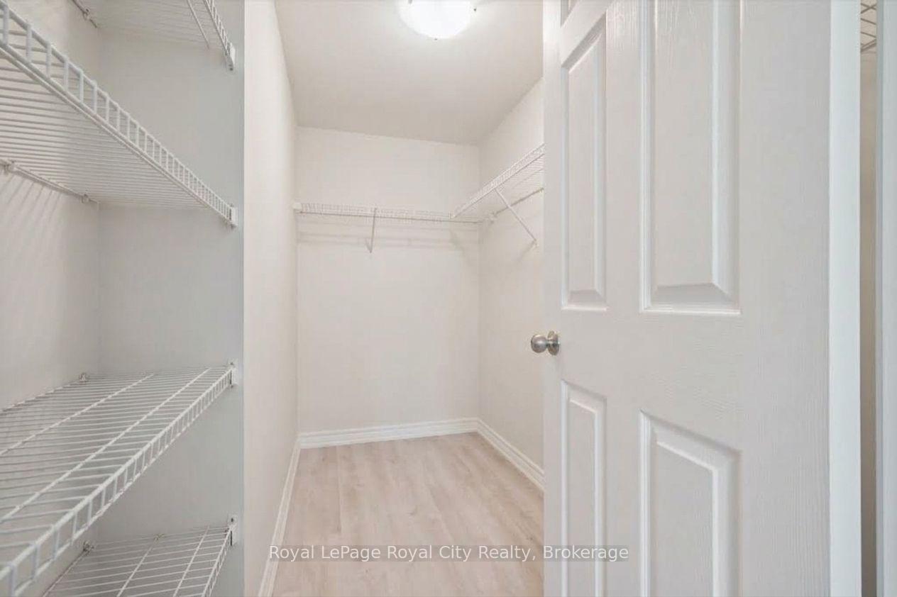 Photo 13 of Unit 101, 901 Paisley Drive, Guelph, Willow West/Sugarbush/West Acres — HOMEH