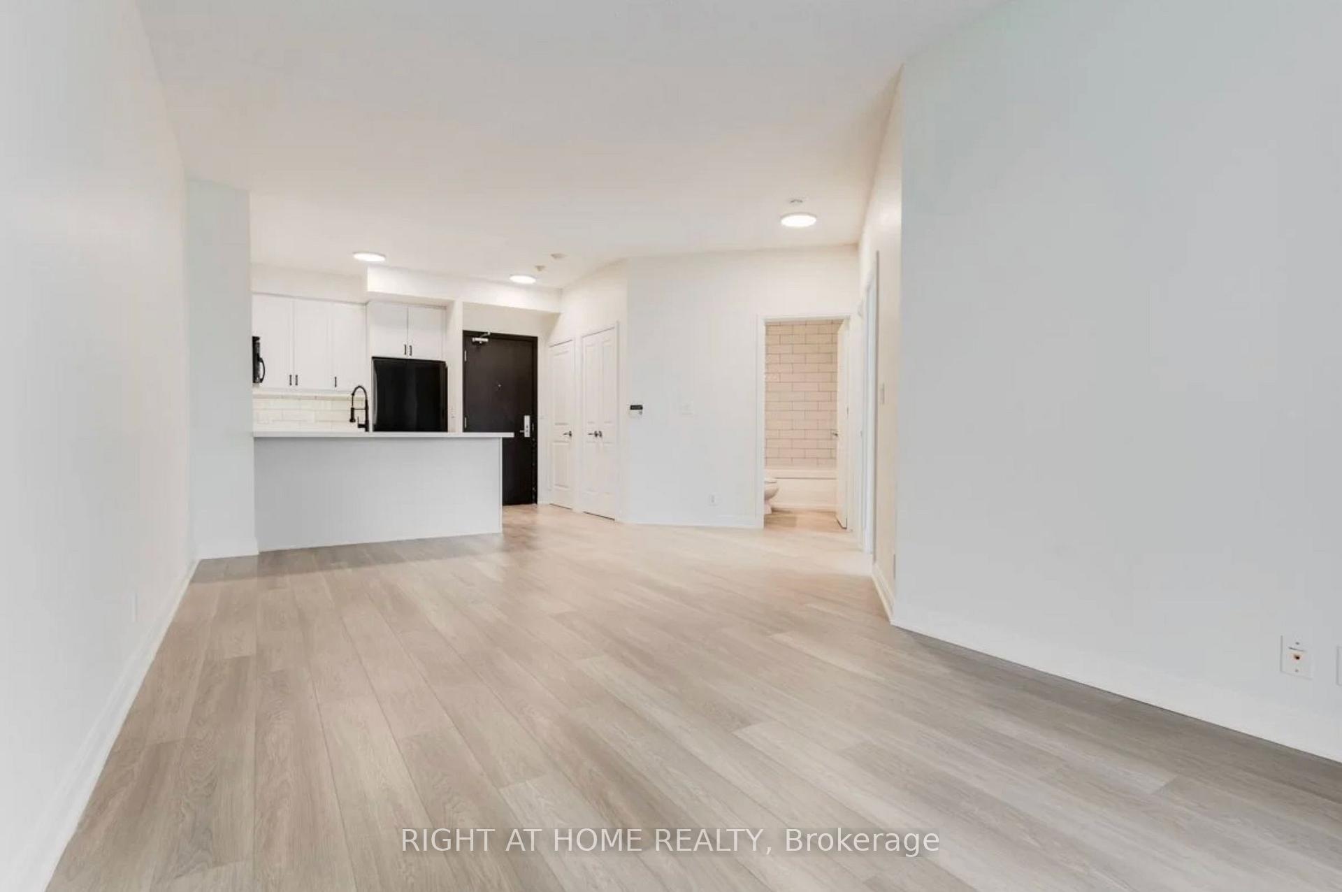 Photo 15 of Unit 2010, 70 Absolute Avenue, Mississauga, City Centre — HOMEH