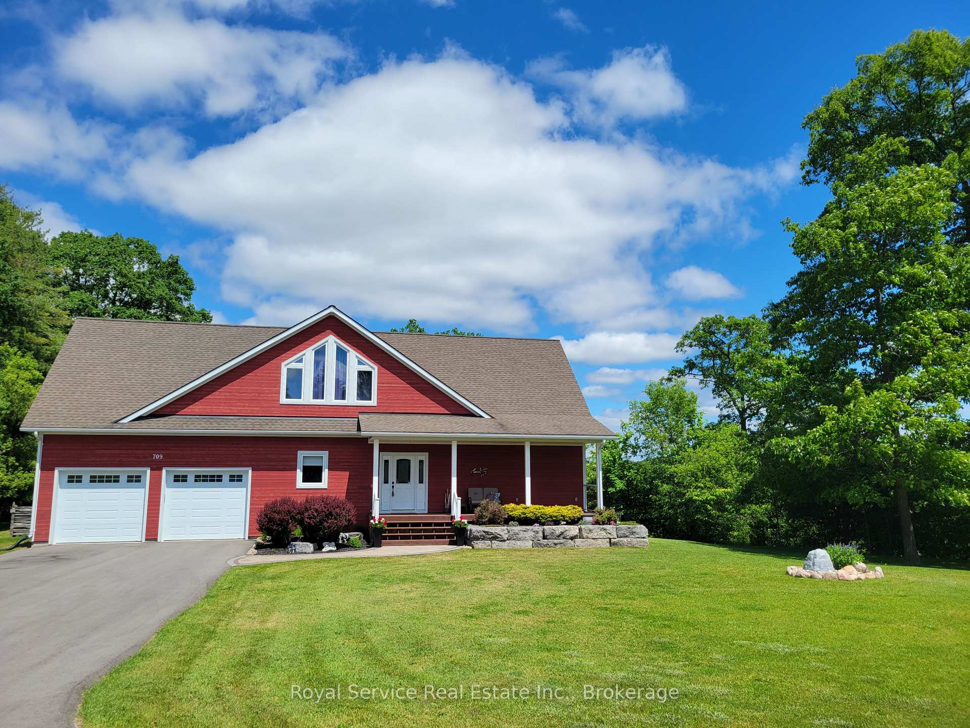 Photo 3 of 709 Carveth Drive, Cavan Monaghan, Cavan Twp — HOMEH