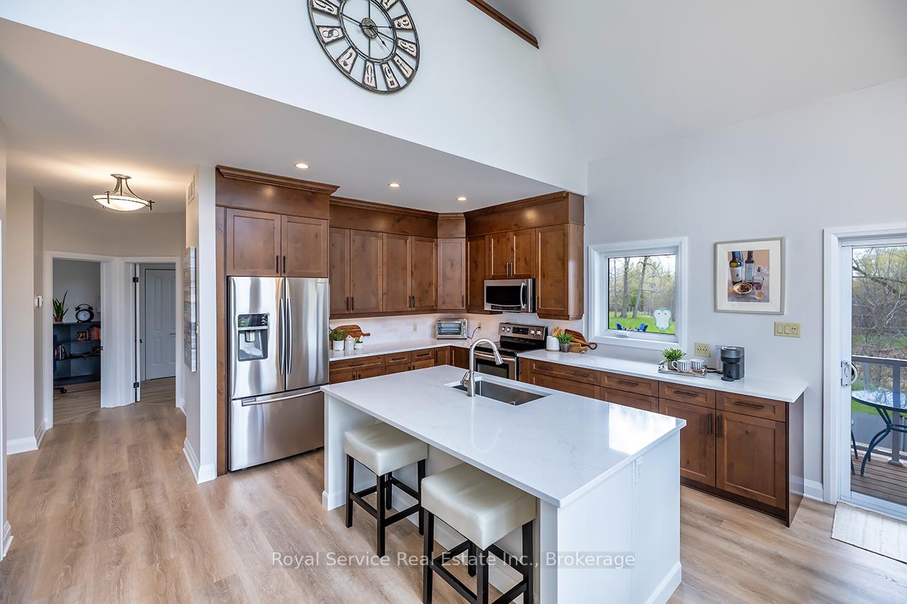 Photo 8 of 709 Carveth Drive, Cavan Monaghan, Cavan Twp — HOMEH