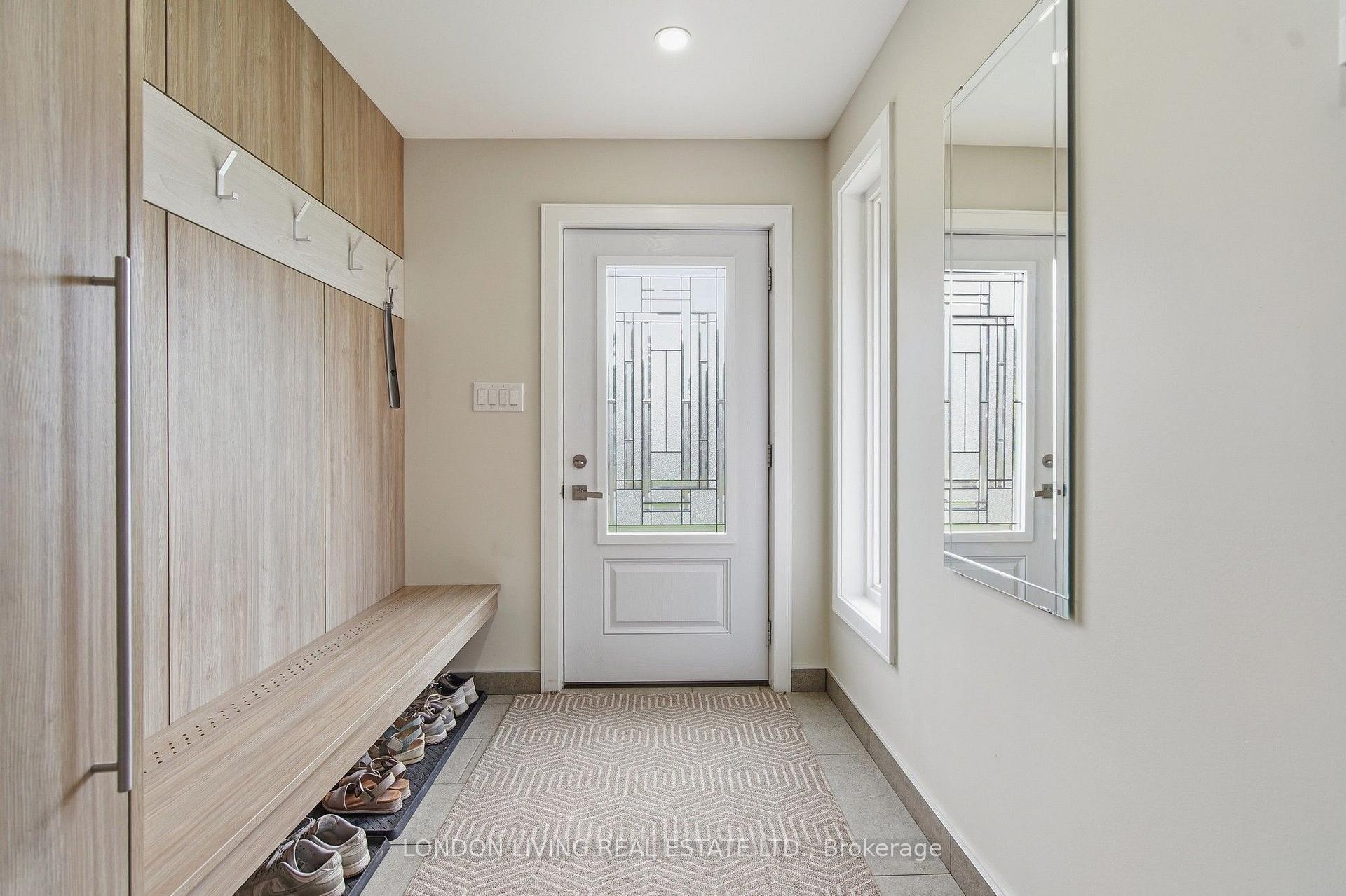 Photo 4 of 470 Coombs Avenue, London, North K — HOMEH