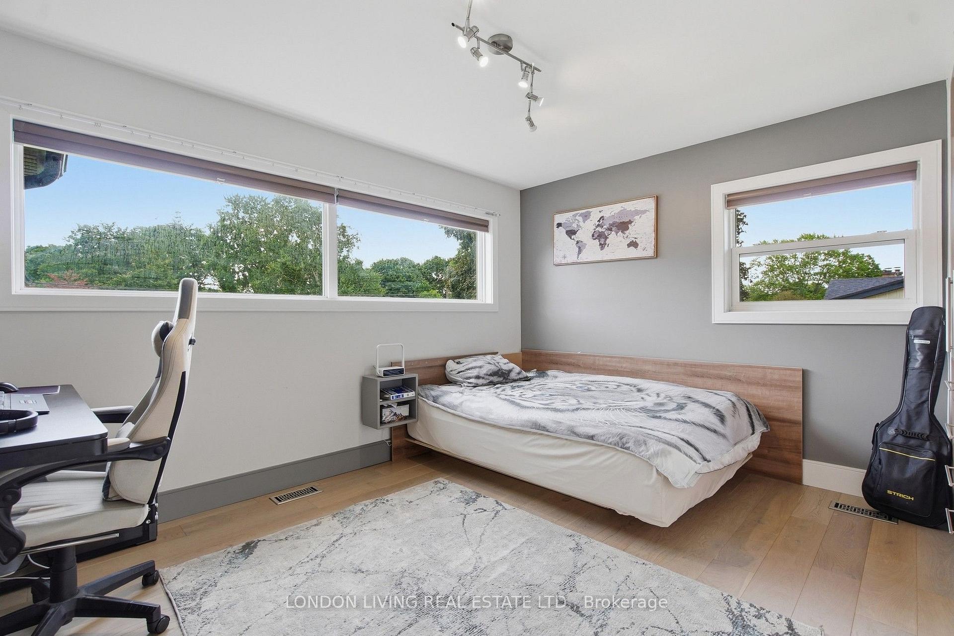 Photo 18 of 470 Coombs Avenue, London, North K — HOMEH