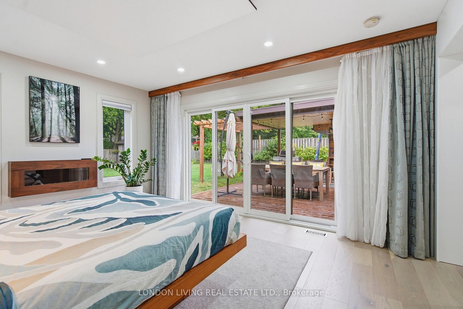 Photo 26 of 470 Coombs Avenue, London, North K — HOMEH