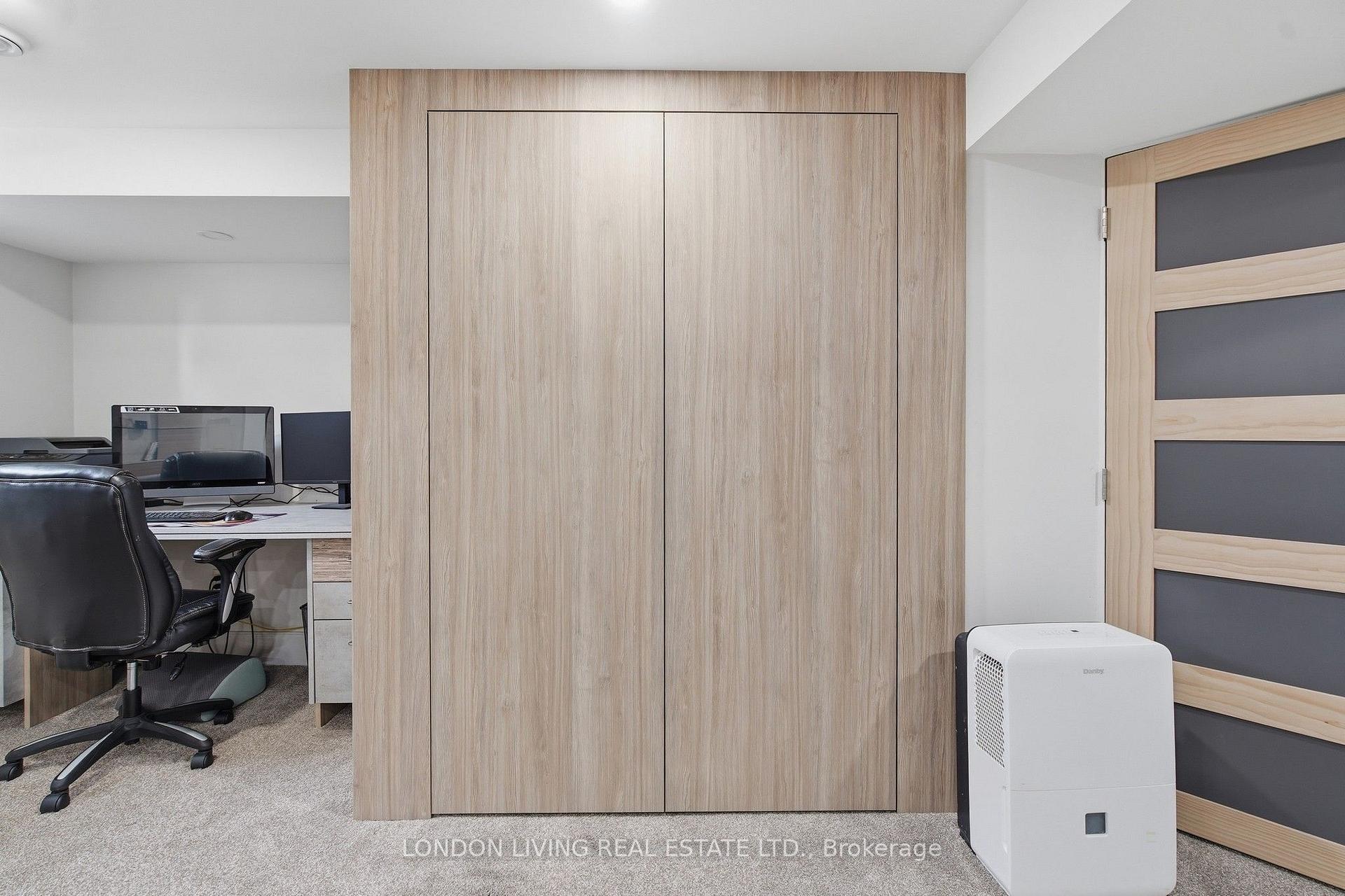 Photo 28 of 470 Coombs Avenue, London, North K — HOMEH
