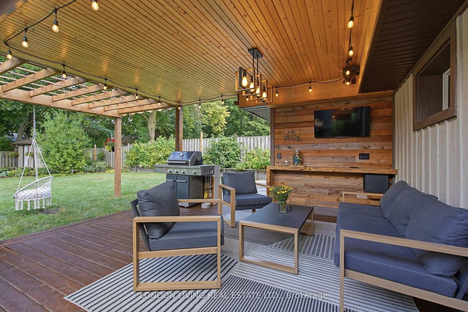 Photo 44 of 470 Coombs Avenue, London, North K — HOMEH