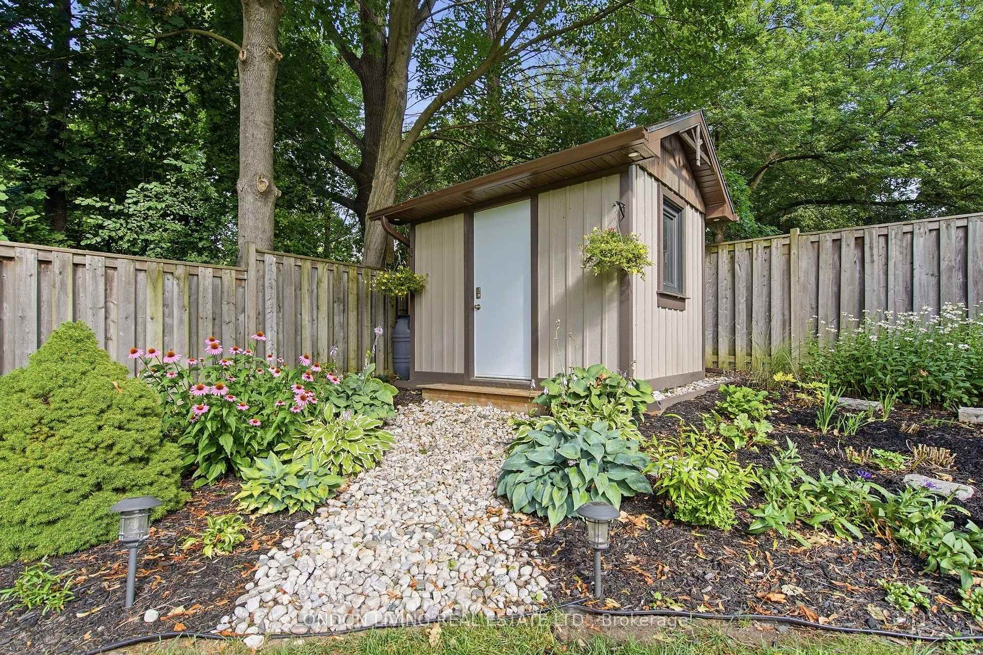 Photo 47 of 470 Coombs Avenue, London, North K — HOMEH