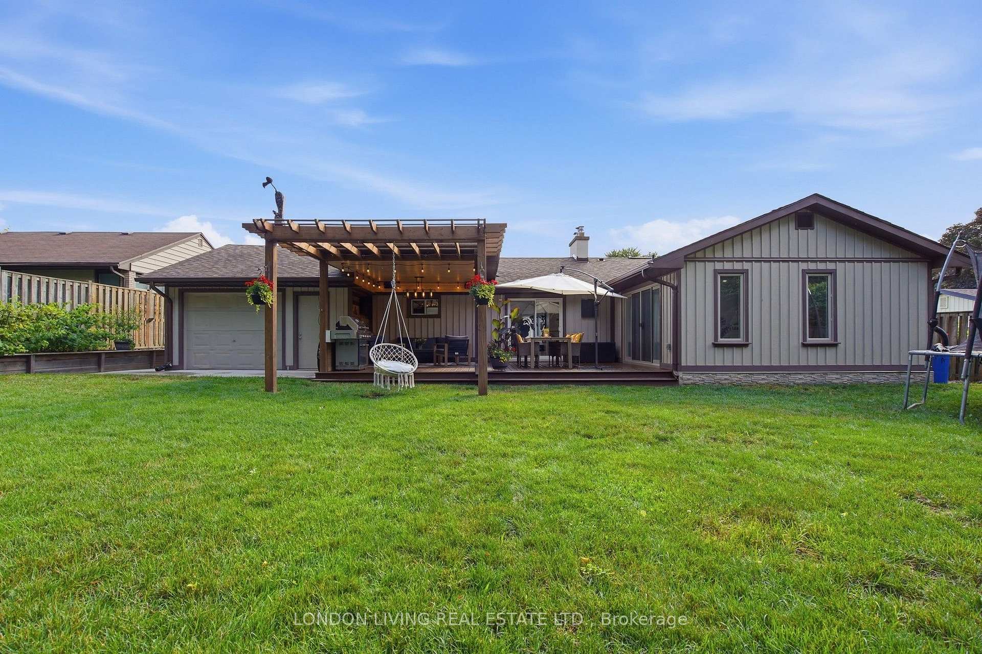 Photo 48 of 470 Coombs Avenue, London, North K — HOMEH